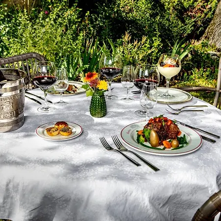 Du Chateau Hotel Bellenaves